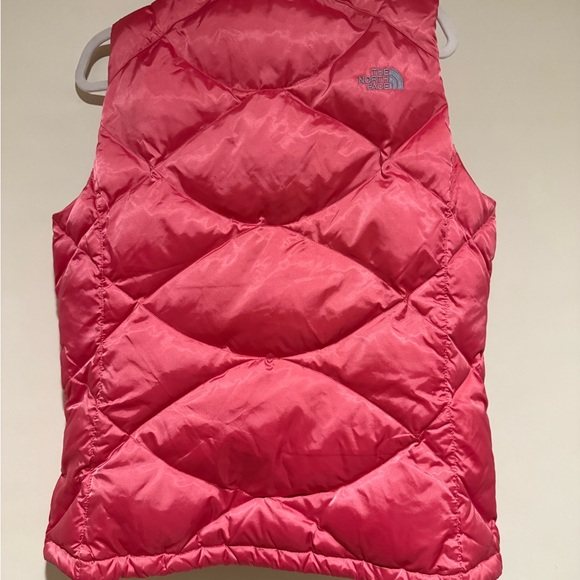The North Face Coral Quilted Down Vest, size lg - Picture 3 of 5